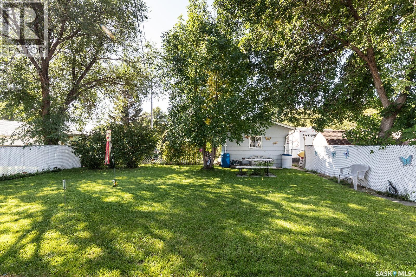 405 4th AVENUE E, Watrous — photo 31