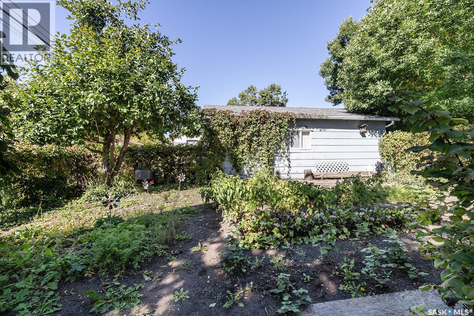 405 4th AVENUE E, Watrous — photo 33