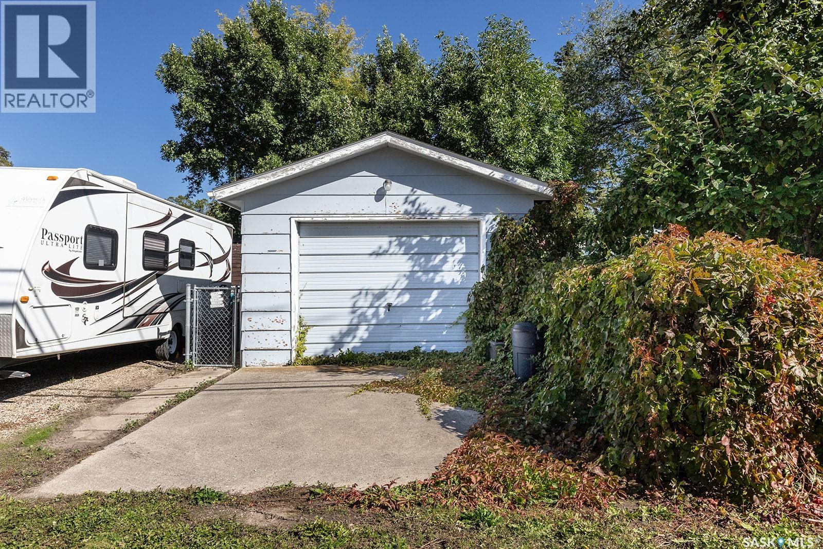 405 4th AVENUE E, Watrous — photo 35