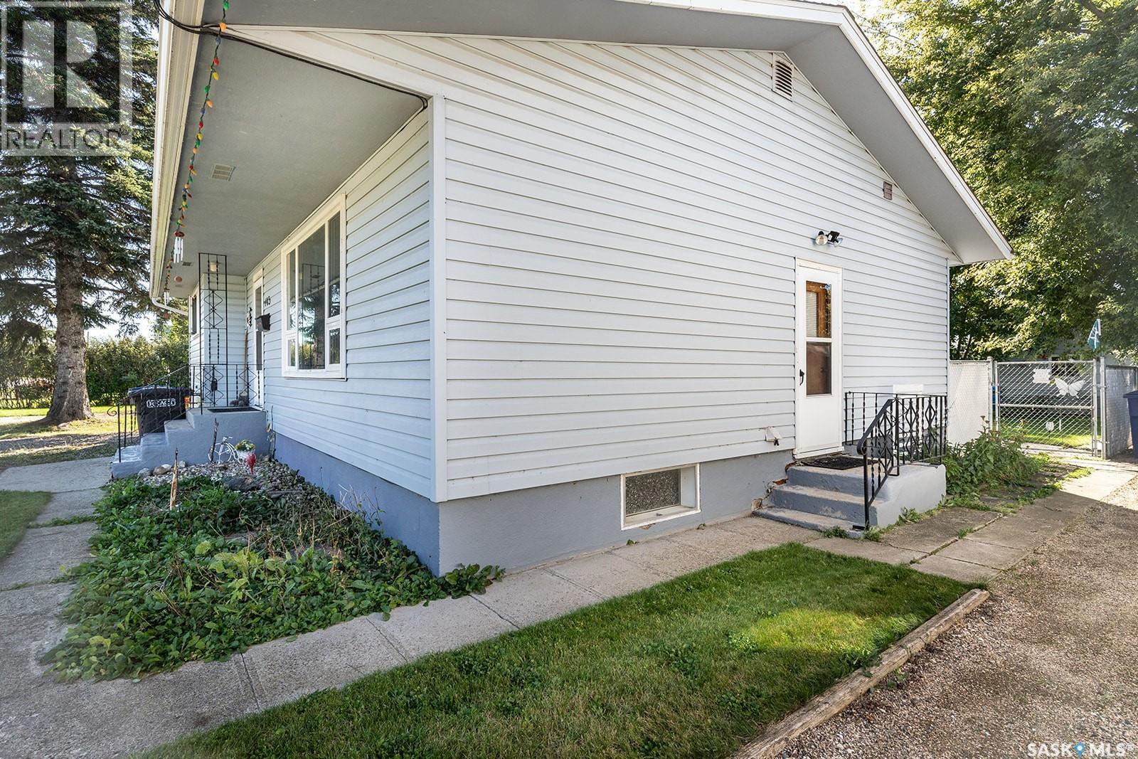 405 4th AVENUE E, Watrous — photo 36