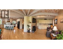 Entrance - 7815 Lantzville Rd, Lantzville, BC V0R2H0 Photo 10