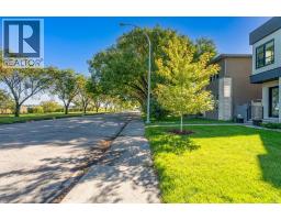 1141 Renfrew Drive NE - photo 2