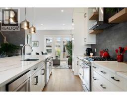 1141 Renfrew Drive NE - photo 16