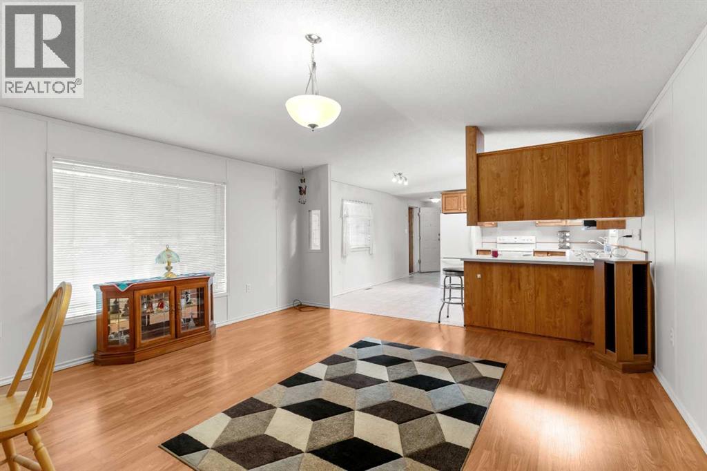 Listing photo – 150 Devilder Avenue, Trochu