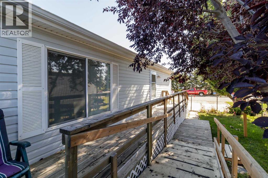 Listing photo – 150 Devilder Avenue, Trochu
