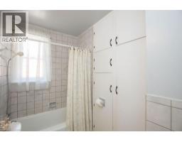 296 East 21st Street, Hamilton, ON L8V2T9 Photo 17