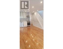 Upper - 226 Ashworth Avenue, Toronto, ON M6G2A7 Photo 10