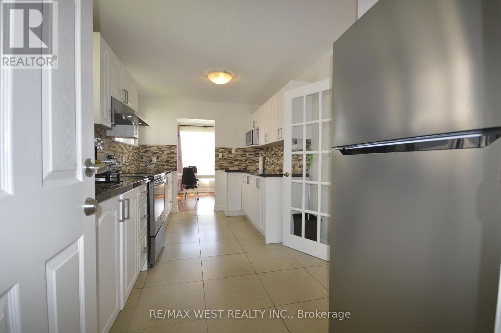32 AXSMITH CRESCENT, Toronto (Don Valley Village) — photo 8
