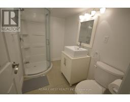 32 Axsmith Crescent, Toronto, ON M2J3K3 Photo 23