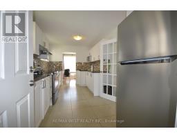 Kitchen - 32 Axsmith Crescent, Toronto, ON M2J3K3 Photo 8