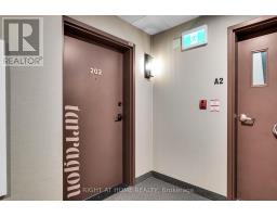Den - 202 - 4 Spice Way, Barrie, ON L9J0M2 Photo 6