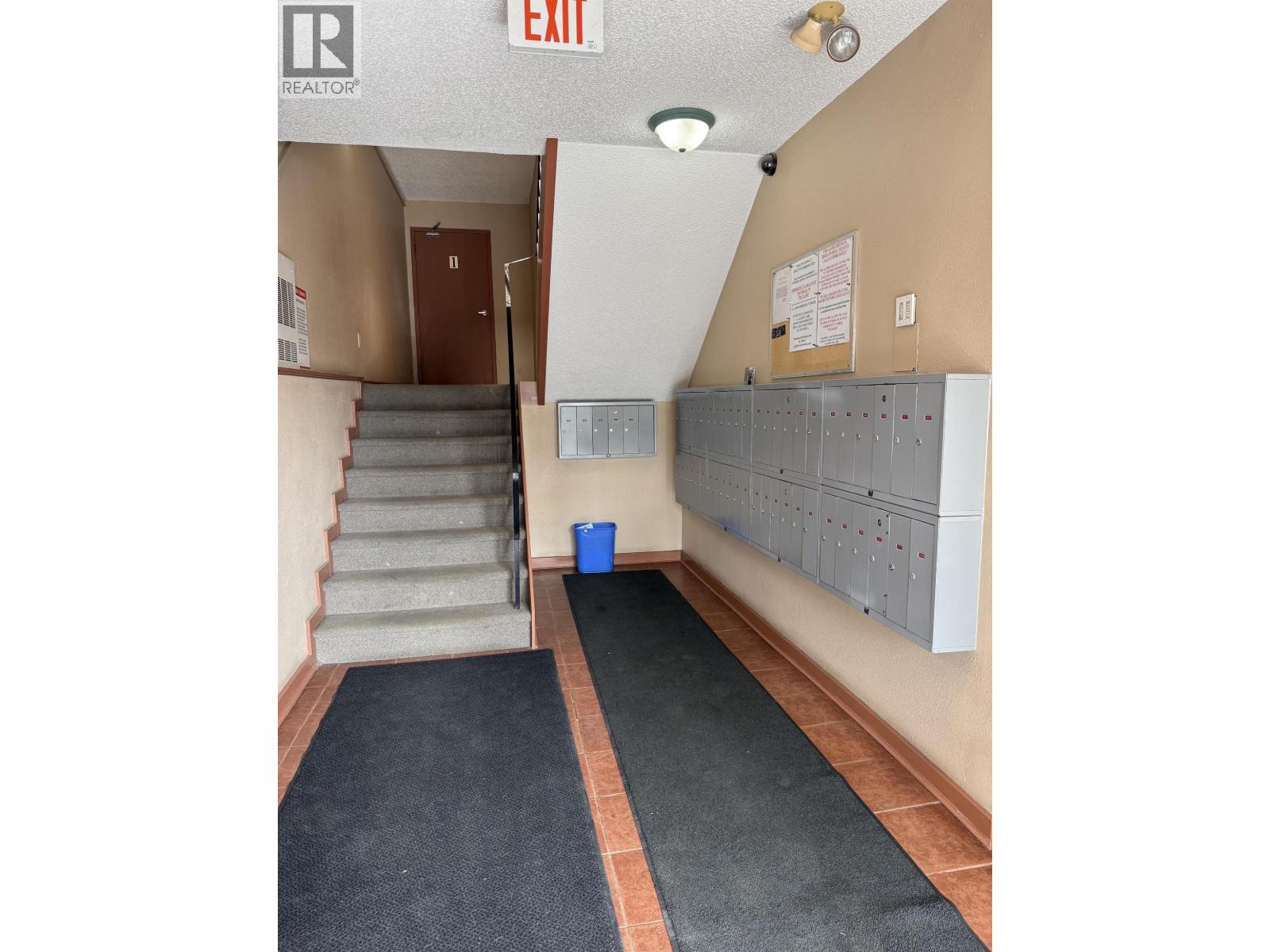 #101 282 N BROADWAY AVENUE - 22
