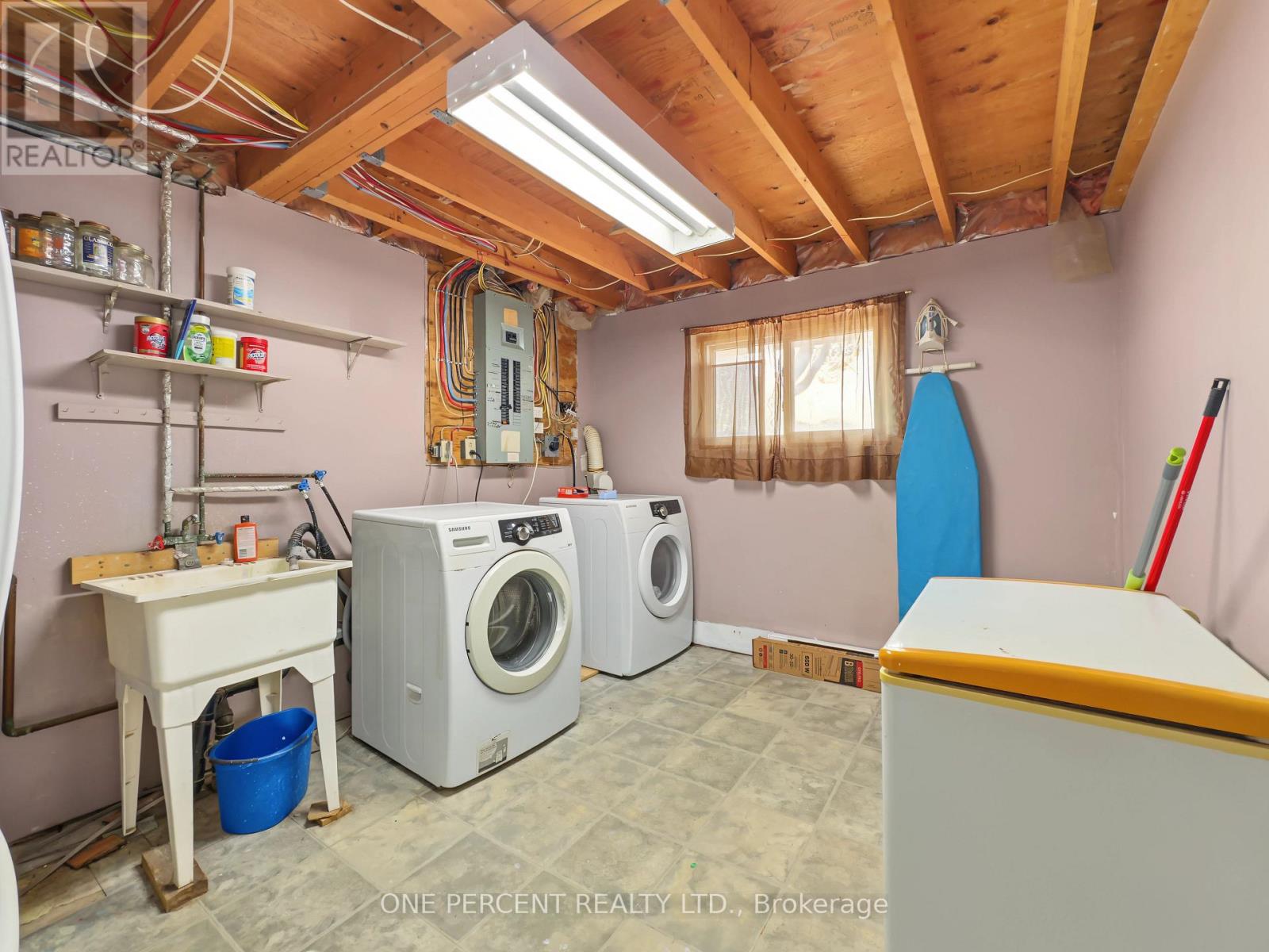 211 REID STREET - Image 25