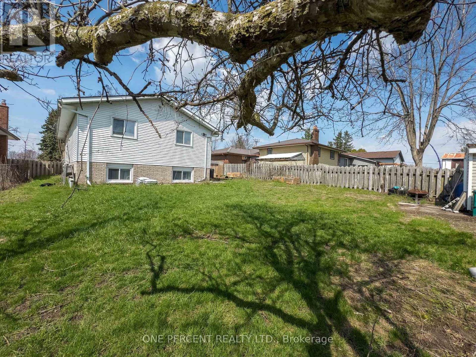 211 REID STREET - Image 28