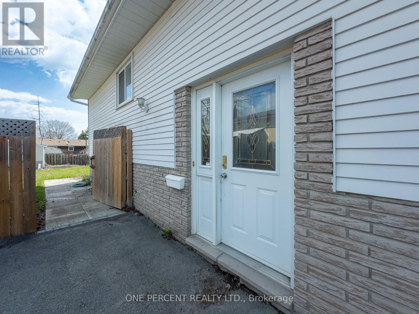 211 REID STREET - 4