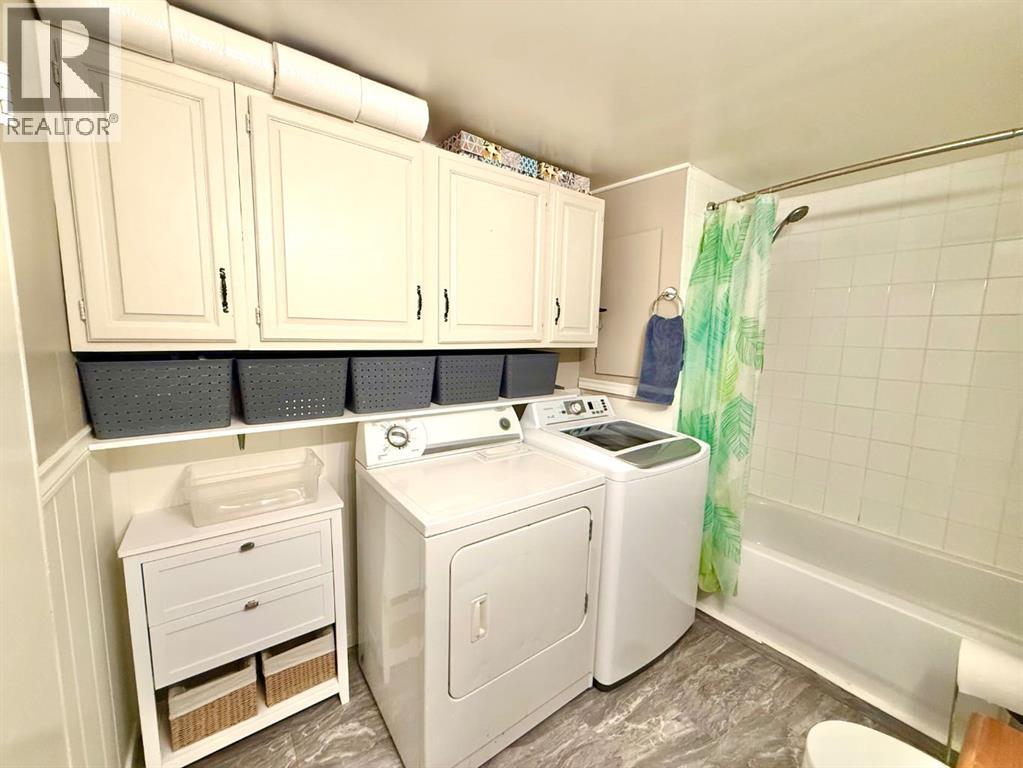 32, 895 Elizabeth street, Spruce Villa Mobile Park - 10