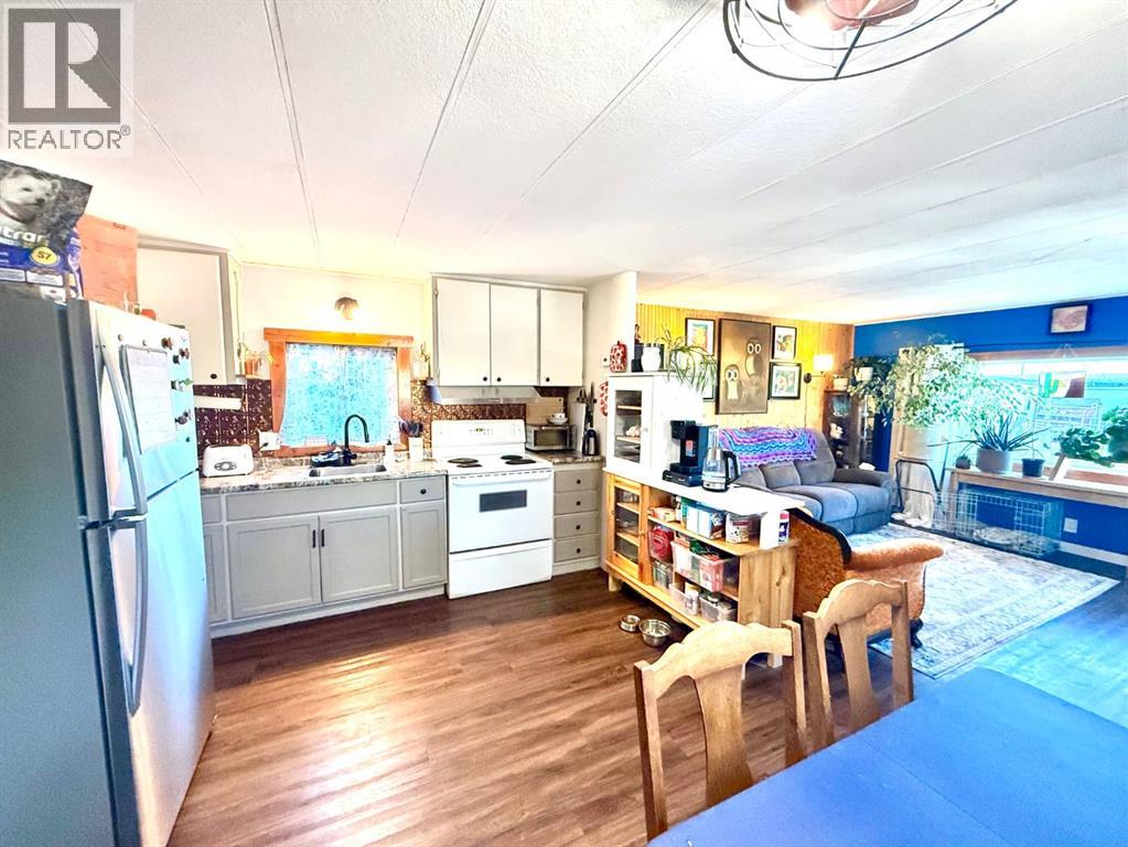 32, 895 Elizabeth street, Spruce Villa Mobile Park - 6
