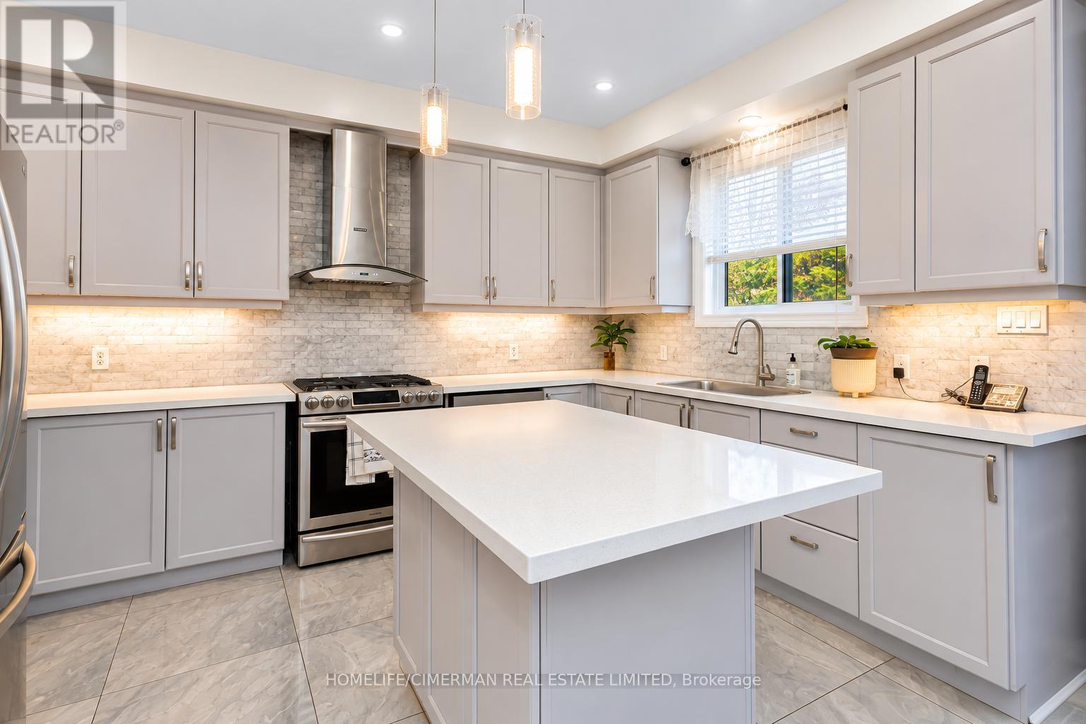 7 OKANAGAN DRIVE - 26