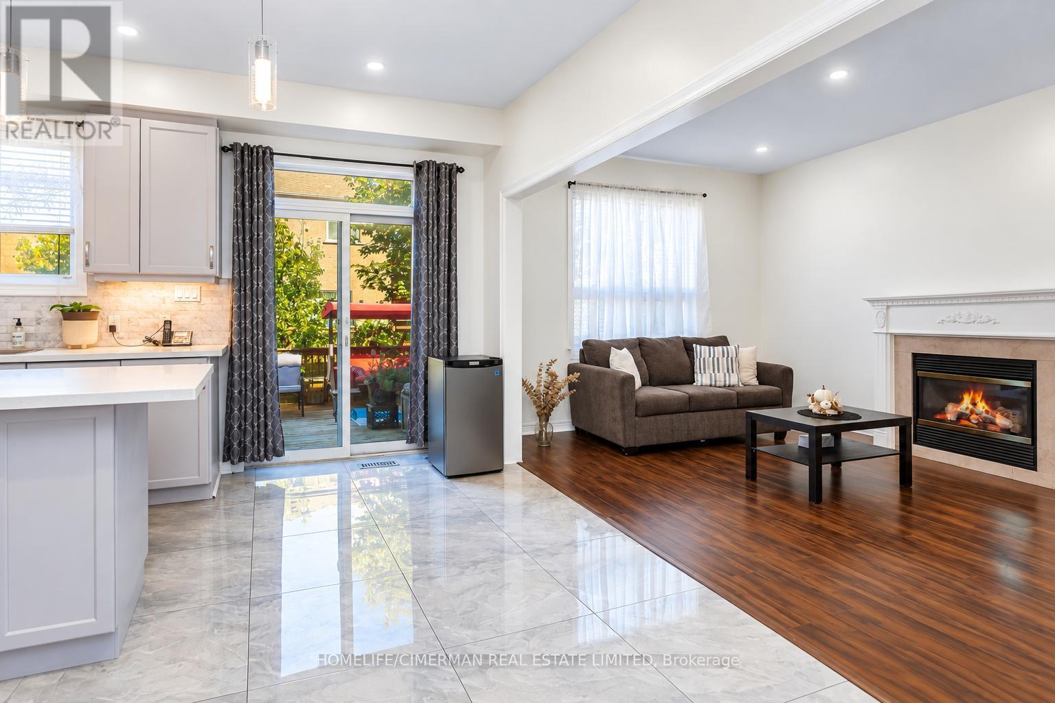 7 OKANAGAN DRIVE - 32
