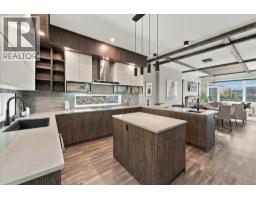 7646 Seven O'clock Drive, Pemberton, BC V0N2L3 Photo 6