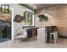7646 Seven O'clock Drive, Pemberton, BC V0N2L3 Photo 8