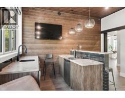 7646 Seven O'clock Drive, Pemberton, BC V0N2L3 Photo 9