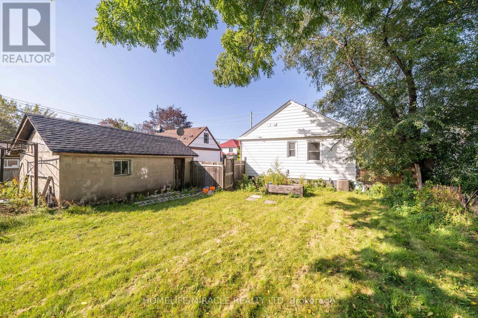 373 DREW STREET, Oshawa (Central) — photo 9