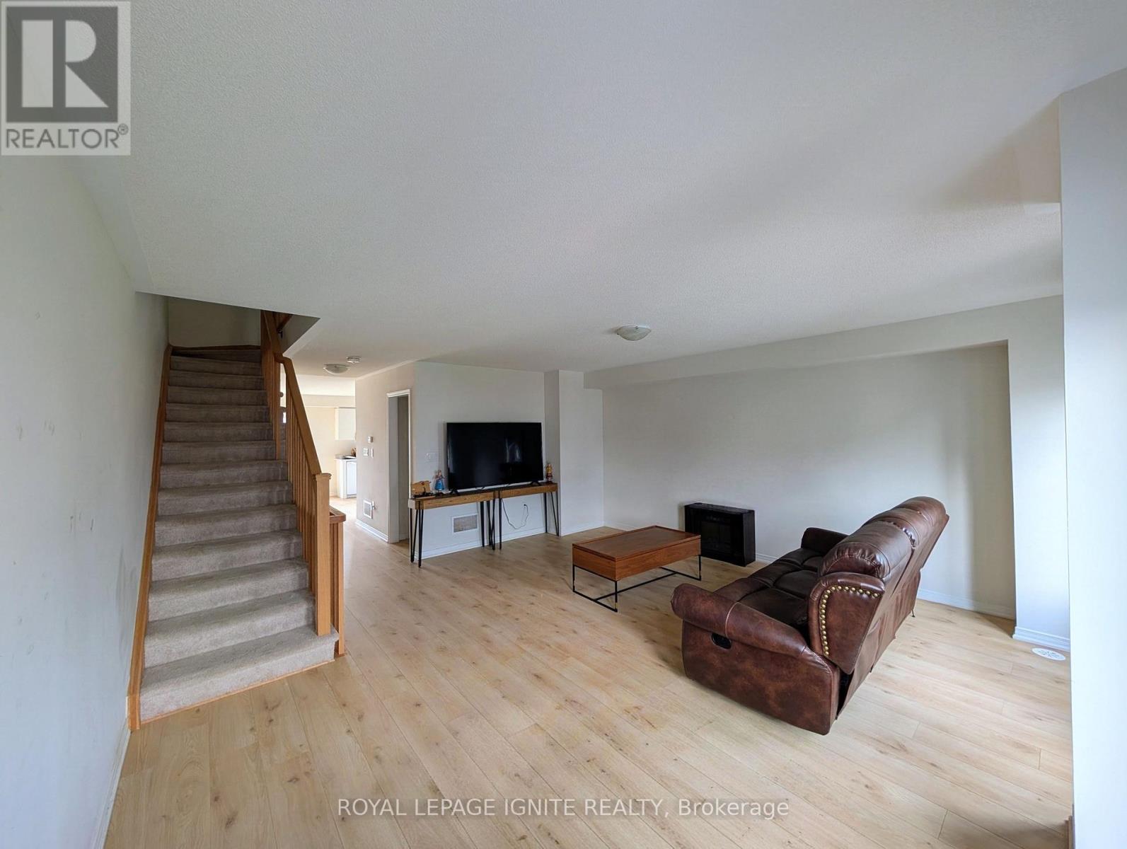 92 JEROME WAY, Clarington (Bowmanville) — photo 4