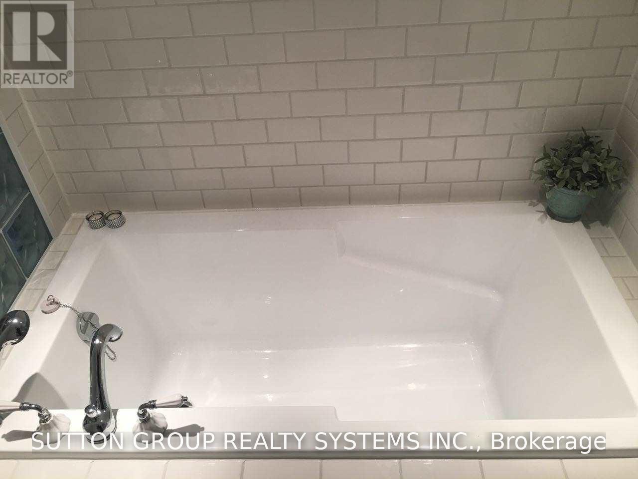 BSMT - 327 COXWELL (BASEMENT) AVENUE, Toronto (Woodbine Corridor) — photo 10
