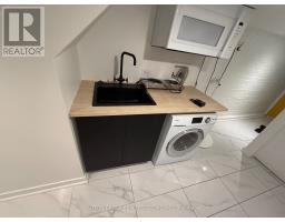 Bsmt - 327 Coxwell (basement) Avenue, Toronto, ON M4L3B5 Photo 9