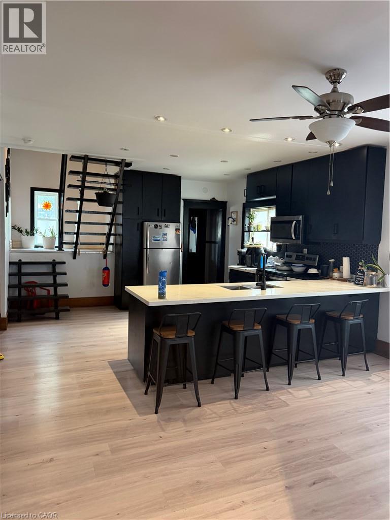 202 COLBORNE Street W, Brantford — photo 4