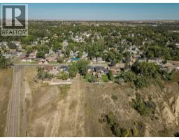 403 13 Street Se, Medicine Hat, AB T1A1X1 Photo 44