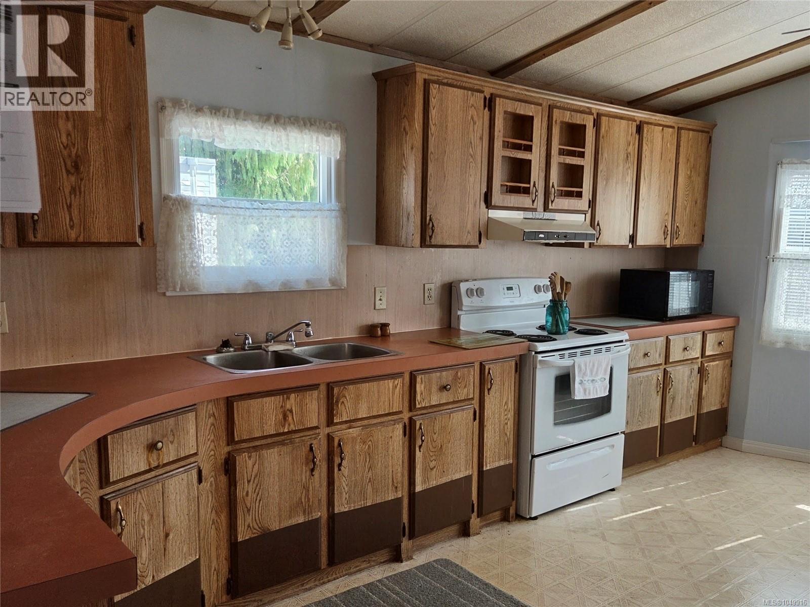 #13 10980 Westdowne Rd - Image 23