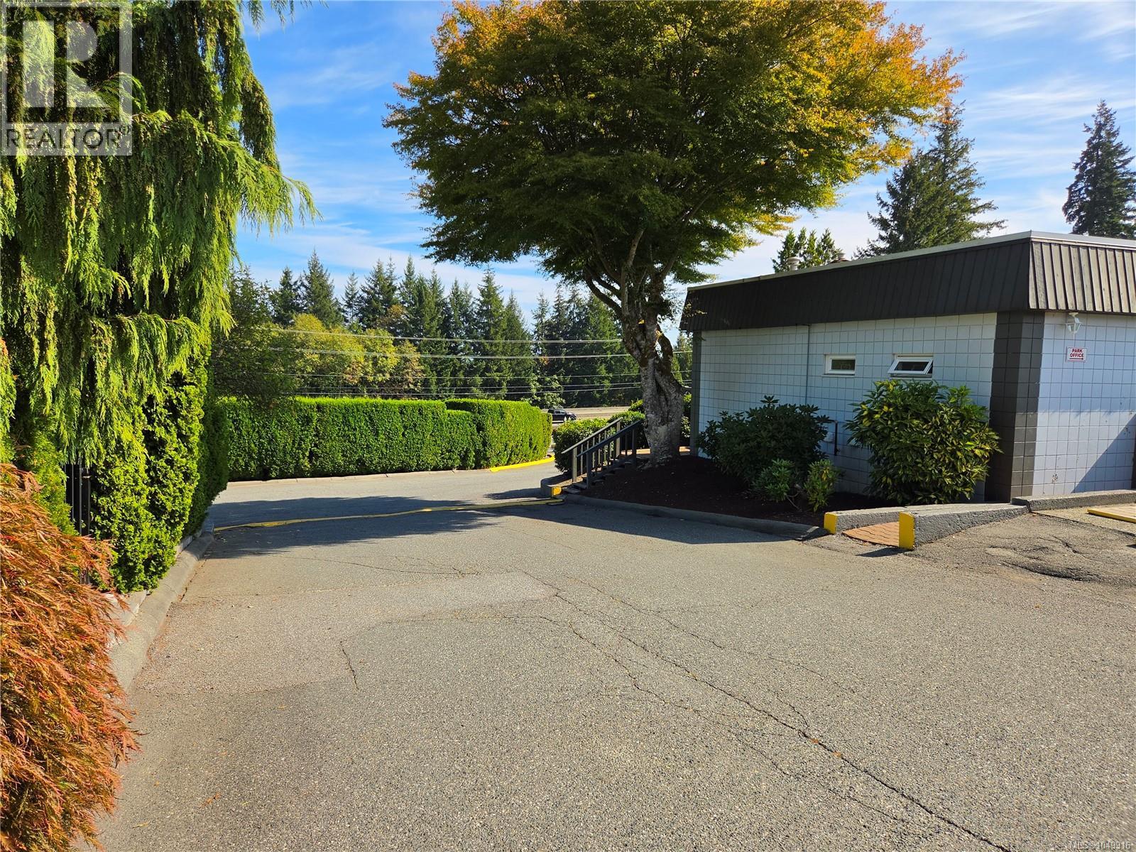 #13 10980 Westdowne Rd - 19