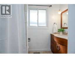 6 Strathcona Crescent, Kitchener, ON N2B2W6 Photo 24