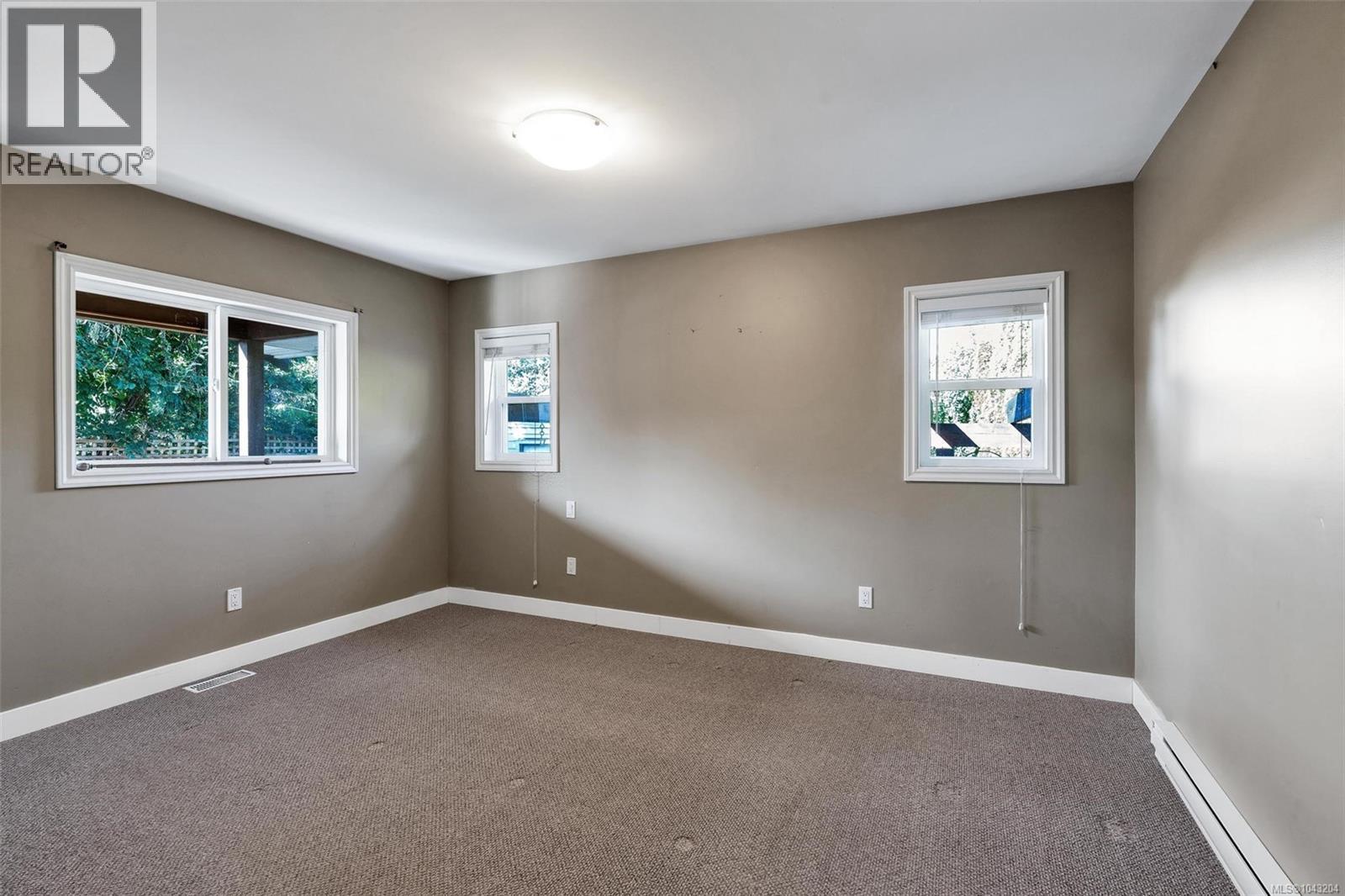 355 Beech Ave - Image 16