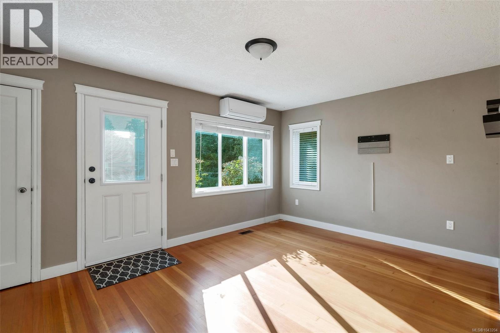 355 Beech Ave - 6