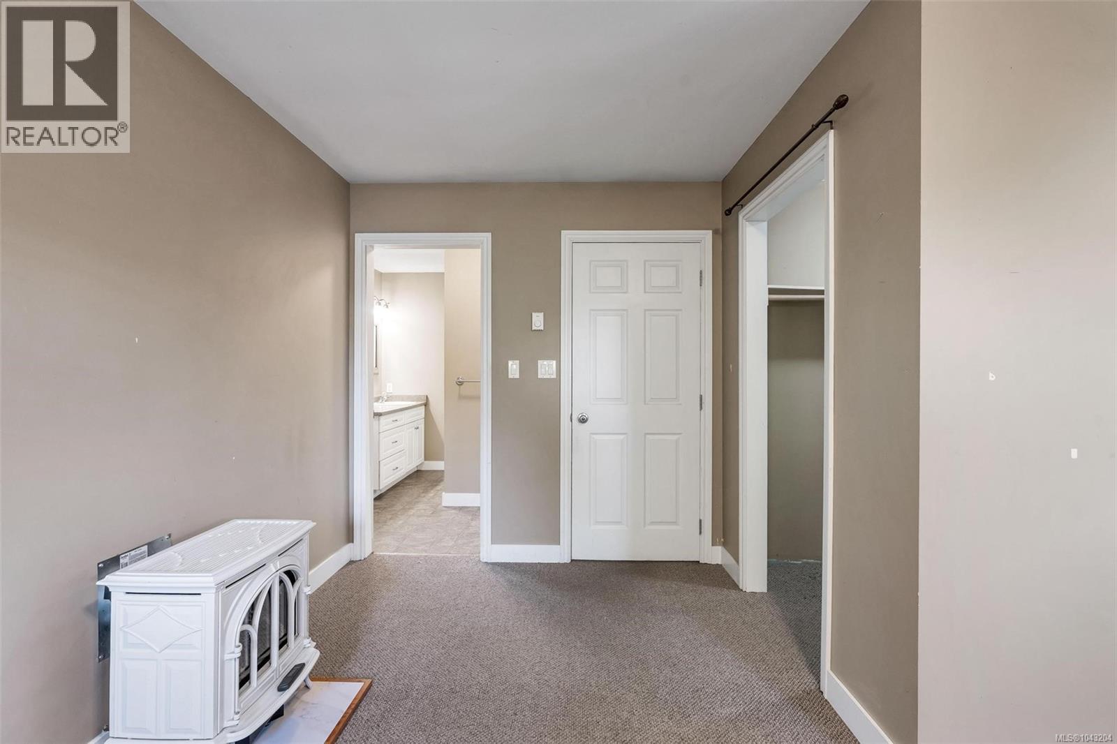 355 Beech Ave - Image 17