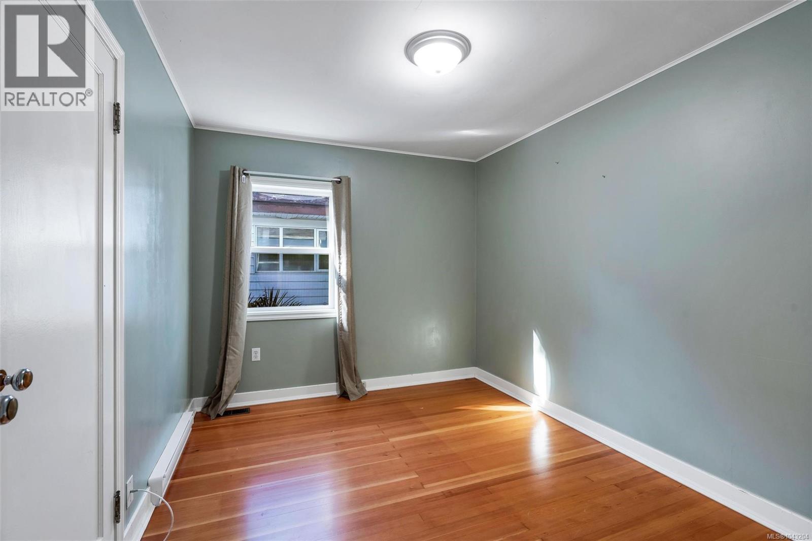 355 Beech Ave - Image 20