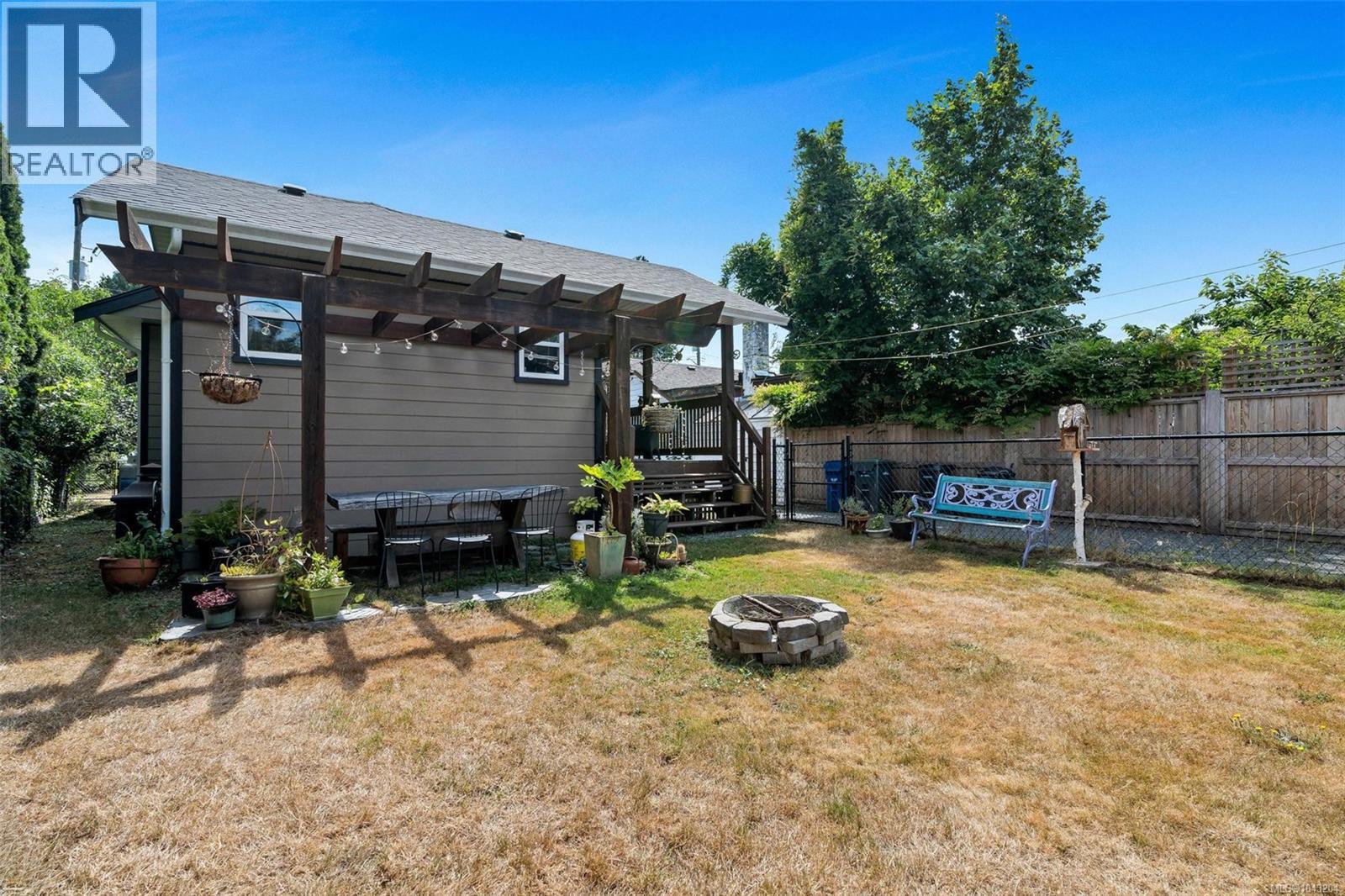 355 Beech Ave - Image 29