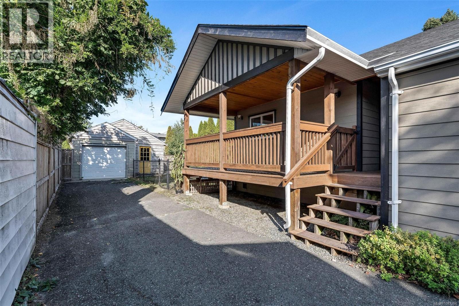 355 Beech Ave - Image 28