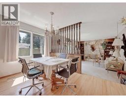 2pc Bathroom - 9556 Oakland Way Sw, Calgary, AB T2V4G5 Photo 7