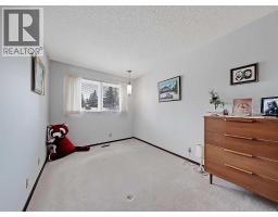 3pc Bathroom - 9556 Oakland Way Sw, Calgary, AB T2V4G5 Photo 17