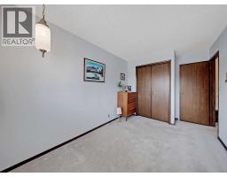 9556 Oakland Way Sw, Calgary, AB T2V4G5 Photo 18