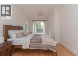 4906 Cordova Bay Rd, Saanich, BC V8Y2J5 Photo 32