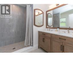 4906 Cordova Bay Rd, Saanich, BC V8Y2J5 Photo 31