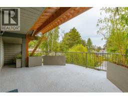 4906 Cordova Bay Rd, Saanich, BC V8Y2J5 Photo 45