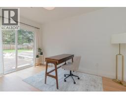 4906 Cordova Bay Rd, Saanich, BC V8Y2J5 Photo 35