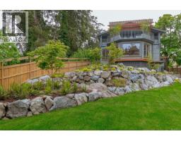 4906 Cordova Bay Rd, Saanich, BC V8Y2J5 Photo 54