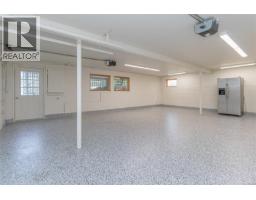 4906 Cordova Bay Rd, Saanich, BC V8Y2J5 Photo 43